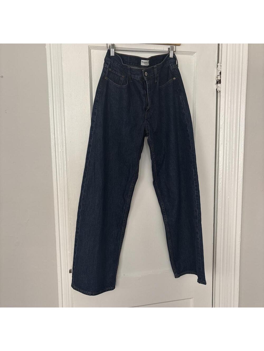 Abercrombie & Fitch Women's Navy and Blue Jeans